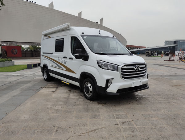 大通v90加長(cháng)軸高頂房車(chē)